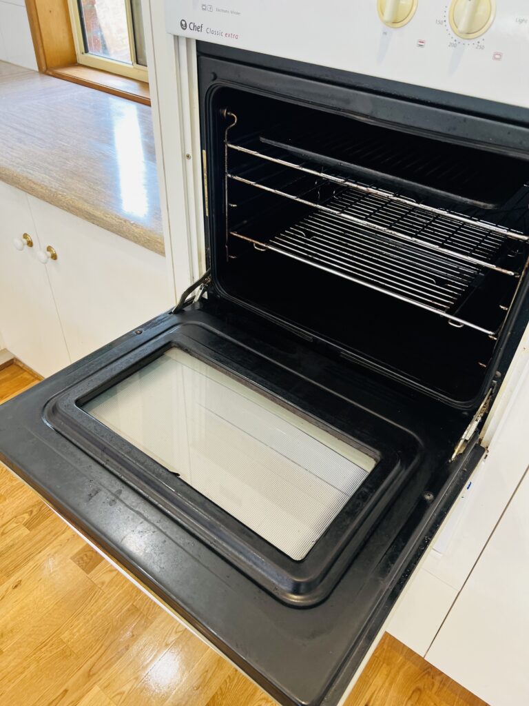 clean kitchen utensils